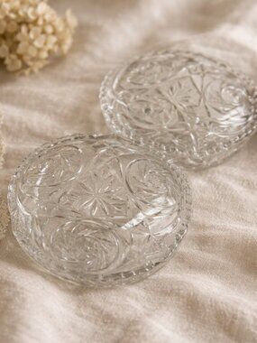 Vintage Pinwheel pattern bowls